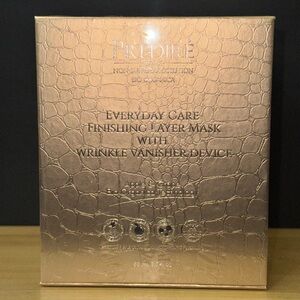 Predire Everyday Care Finishing Layer Mask with Wrinkle Vanisher Device